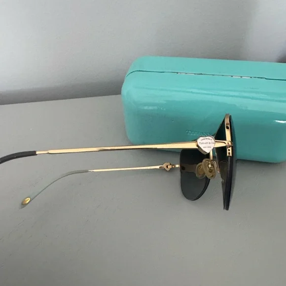 Tiffany & Co Gold Aviator Polarized Sunglasses with Case - Picture 2 of 7